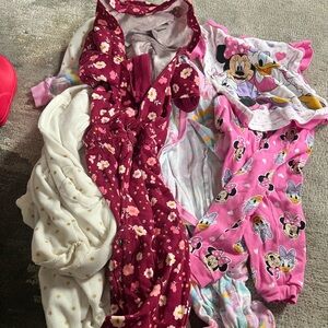 Lot of girls clothes 18 months